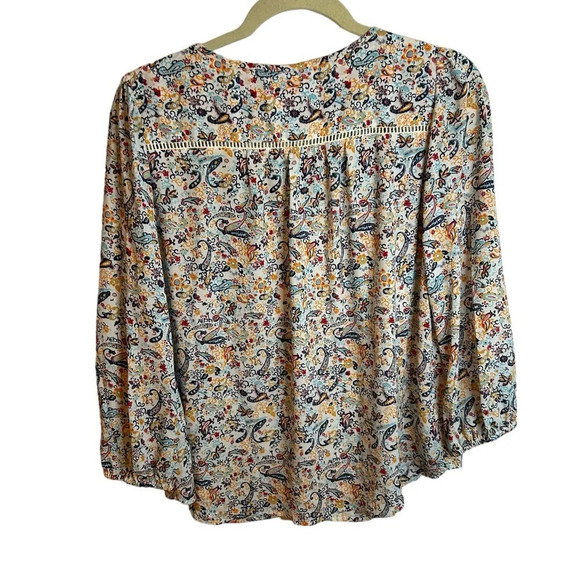 COLLECTIVE CONCEPTS FLORAL PAISLEY BLOUSE - Picture 2 of 5